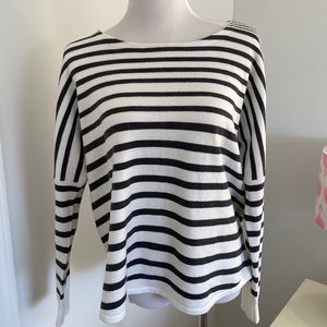 Women’s stripped sweater. Size M